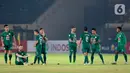 Ekspresi pemain PS Sleman saat babak adu penalti dalam pertandingan perempat final Piala Menpora 2021 melawan Bali United di Stadion Si Jalak Harupat, Bandung. Senin (12/4/2021). (Bola.com/Ikhwan Yanuar)