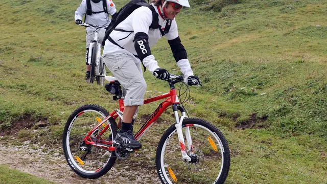 Salju Mencair Cepat, Resor Ski di Pegunungan Alpen Geser Target Kunjungan Wisata ke Pesepeda Gunung