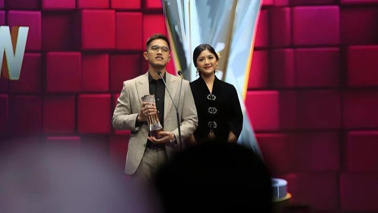 Potret Kaesang Pangarep dan Erina Gudono ramai disebut mirip.