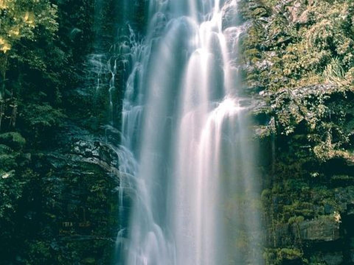 4. Curug Sirawe