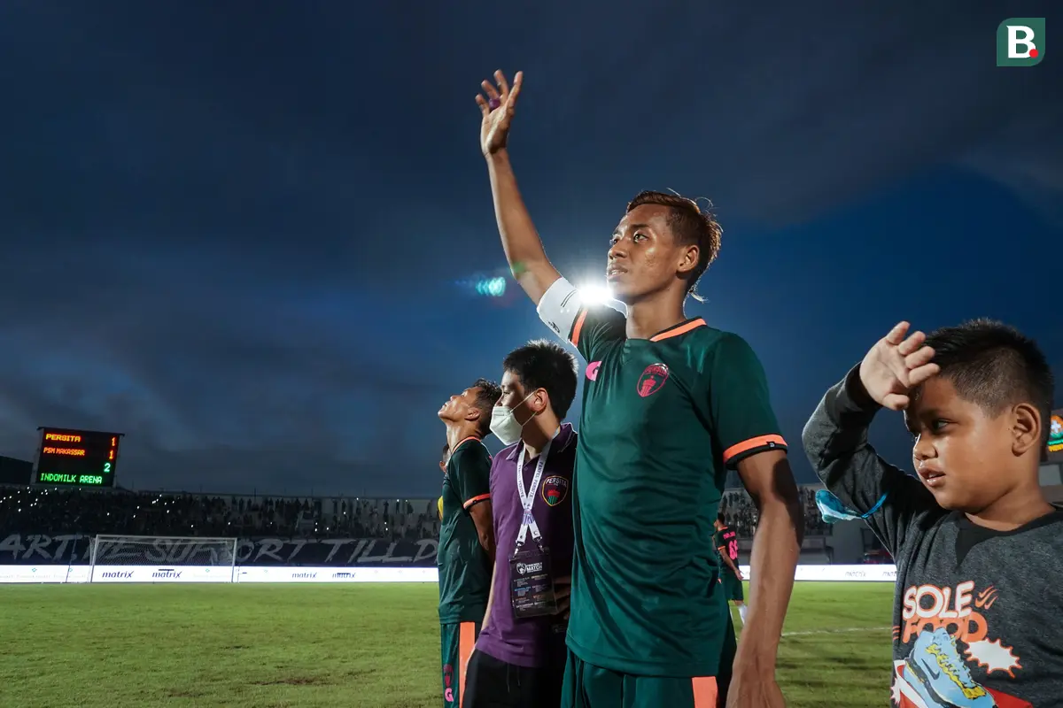 Foto: Pecah! Suporter Persita Panaskan Laga Uji Coba Melawan PSM Makassar di Laga Persahabatan