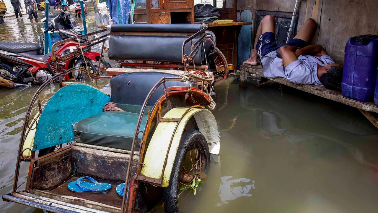 FOTO: Banjir Rob di Muara Baru Jakarta Utara
