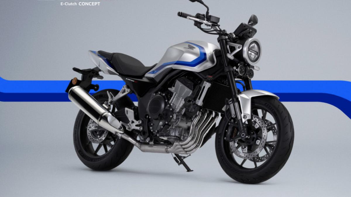 先進技術を導入したホンダ、CB400スーパーフォアEクラッチを東京で披露