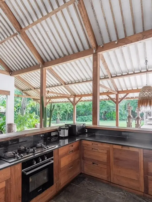 Potret rumah Indah Kalalo di Bali yang kini dijual (Sumber: Instagram/@indahkalalo)