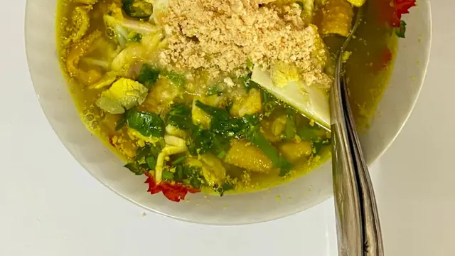 Kuliner dekat Alun-Alun Surabaya, Soto Cak To (Foto: Google Maps)