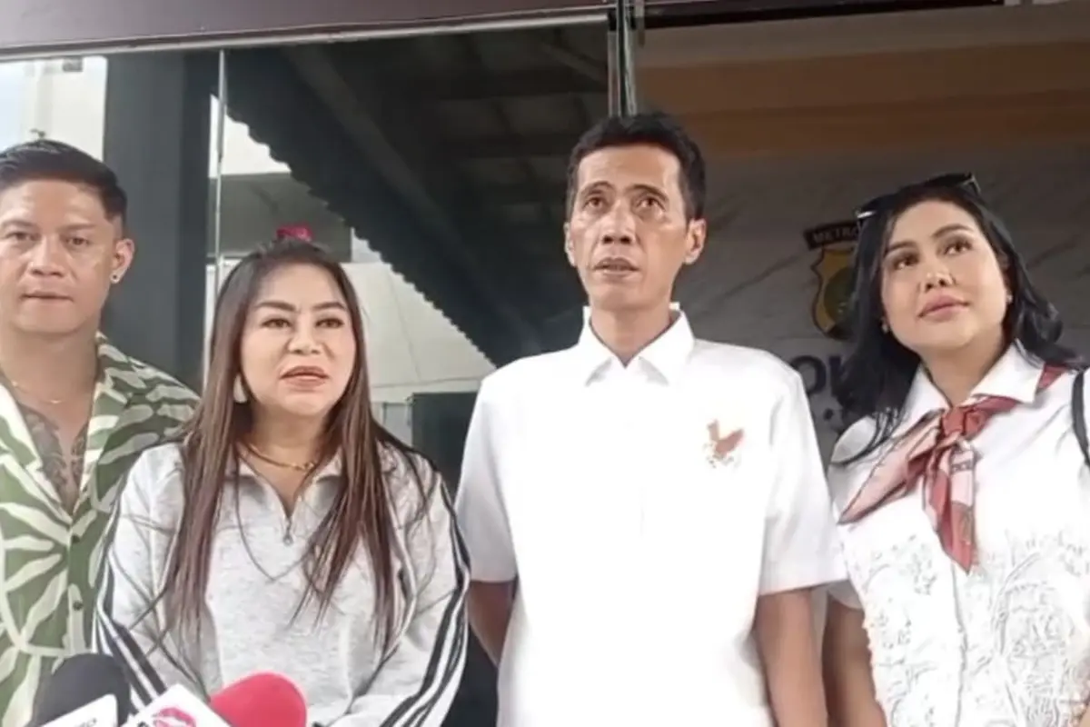 Annisa Bahar dan Ratu Meta