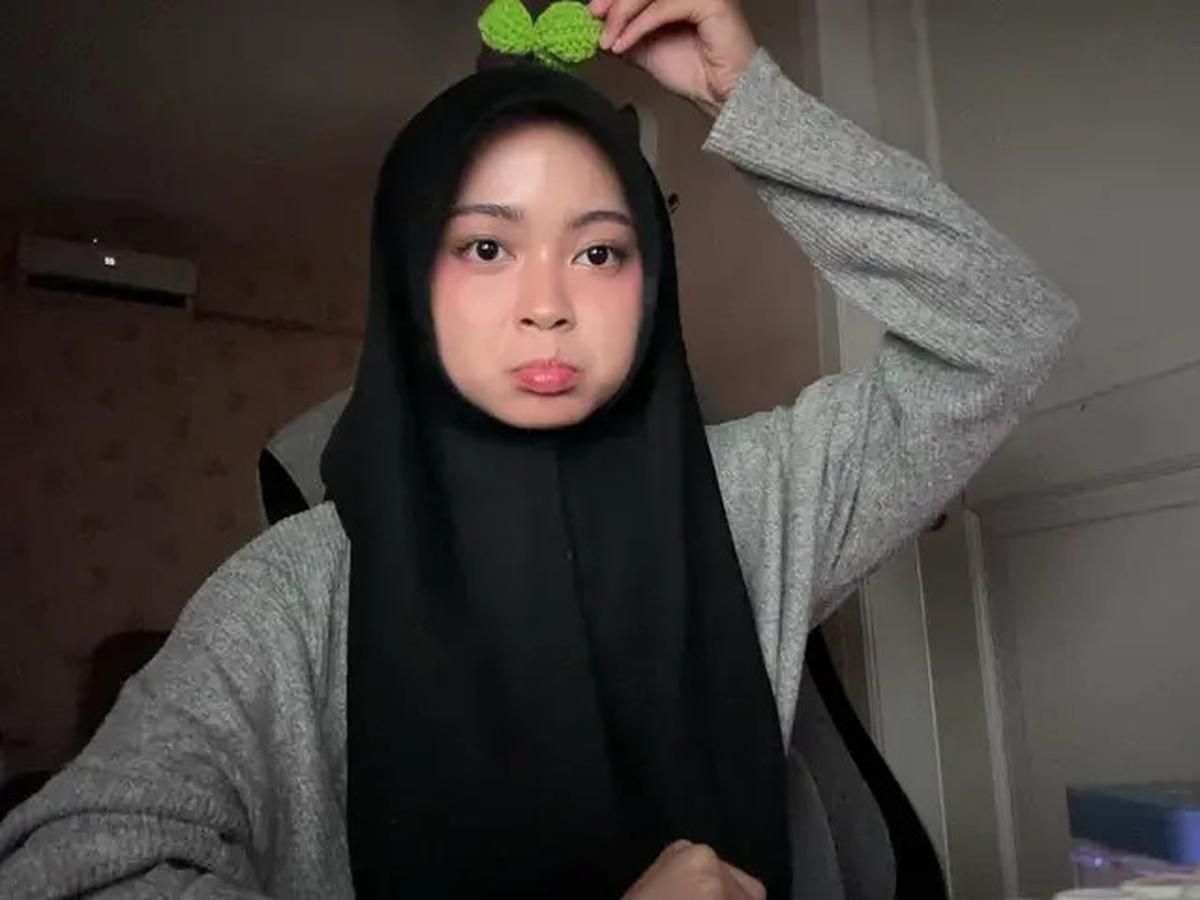 7 Potret Limbad Rayakan Ultah Istri, Kekompakan Dua Putrinya Curi Perhatian