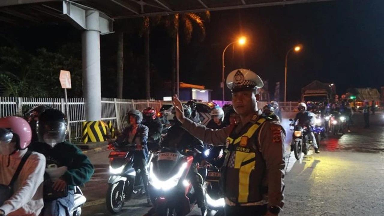 Cerita Polisi Estafet Kawal 300 Pemudik Motor dari Pelabuhan Bakauheni hingga Perbatasan Bandarlampung