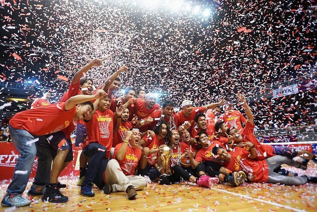 Sandy Kurniawan berhasil membawa CLS Knights meraih gelar juara Indonesian Basketball League edisi 2016. (Instagram/clsknights)