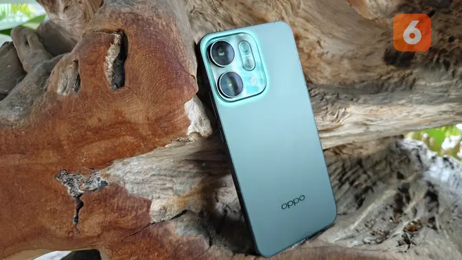 <p>Oppo Reno14 5G. (Liputan6.com/ Yuslianson)</p>