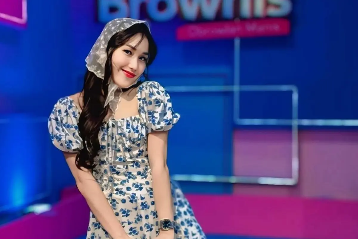 Ayu Ting Ting dalam padu padan outfit yang menawan (Instagram/ayutingting92)