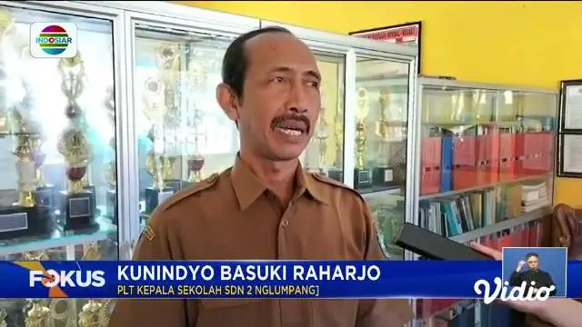 Perbarui informasi Anda bersama Fokus edisi (17/07) dengan pilihan topik-topik sebagai berikut, Gibran Mundur Sebagai Wali Kota, Daftar Sekolah Pakai Hasil Bumi, Fenomena Cuaca Dingin.