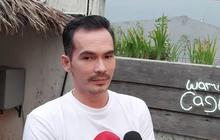 Tak Terima Rumah Dihancurkan, Atalarik Syach Datangi Pengadilan Negeri Cibinong Ambil Berkas Eksekusi