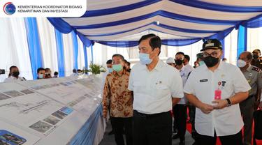 Menteri Koordinator Bidang Kemaritiman dan Investasi (Menko Marves) Luhut Binsar Pandjaitan melakukan kunjungan kerja ke Bandara Dhoho, Kediri, Senin (26/4/2021). (Foto: Kemenko Marves)