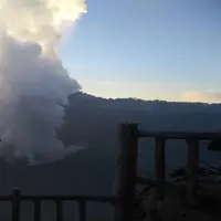 Pemerintah daerah setempat telah menutup Kawasan Wisata Gunung Tangkuban Parahu pascaerupsi pada Jumat sore ini (26/7) pukul 15.48 Wib. (Dok Badan Nasional Penanggulangan Bencana/BNPB)