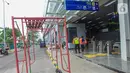 Suasana area depan Stasiun Matraman, Jakarta, Senin (13/6/2022). PT KAI Commuter akan kembali mengoperasikan Stasiun Matraman yang berada di antara lintas Stasiun Manggarai dan Stasiun Jatinegara. (Liputan6.com/Herman Zakharia)