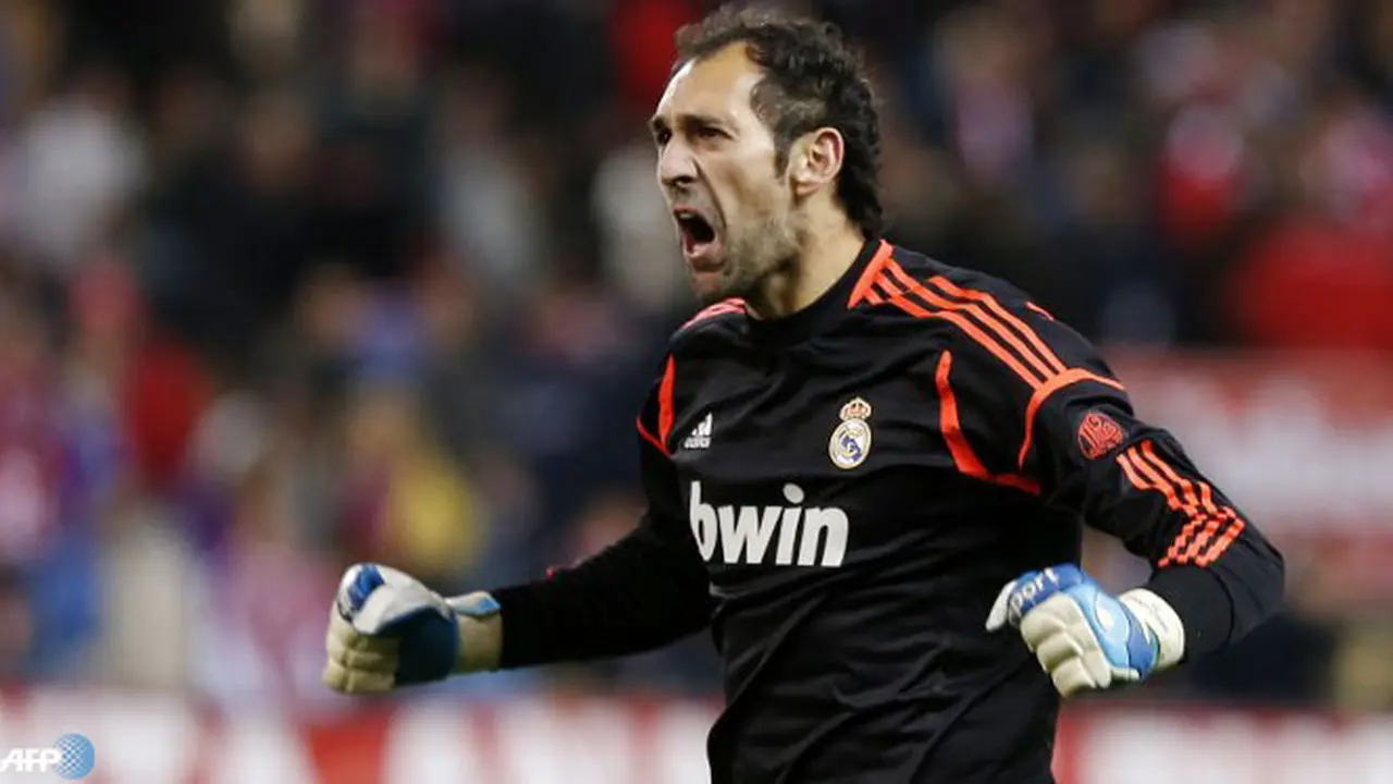 lopez-130506c.jpg