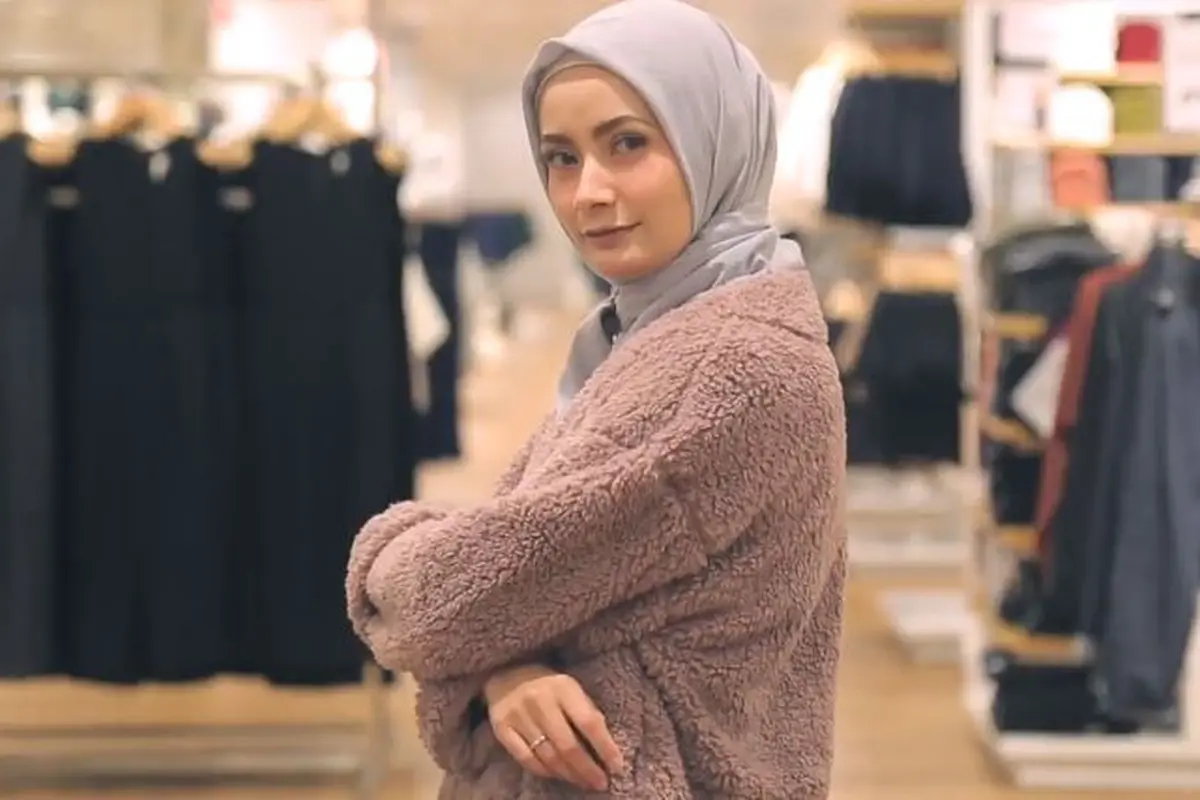 Jaket untuk Hijaber ala Dhatu Rembulan