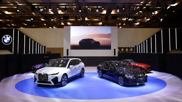 BMW iX dan i4
