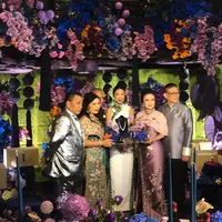 Melihat gaya anggun calon mantu Hotman Paris, Winona Delany Tandra yang baru saja dilamar Frank Hutapea (@fcgweddings)