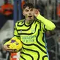 Selebrasi gelandang Arsenal, Kai Havertz setelah mencetak gol penyeimbang 3-3 ke gawang Luton Town pada laga lanjutan pekan ke-15 Liga Inggris 2023/2024 di Kenilworth Road, Luton, Rabu (6/12/2023) dini hari WIB. (AP Photo/Ian Walton)