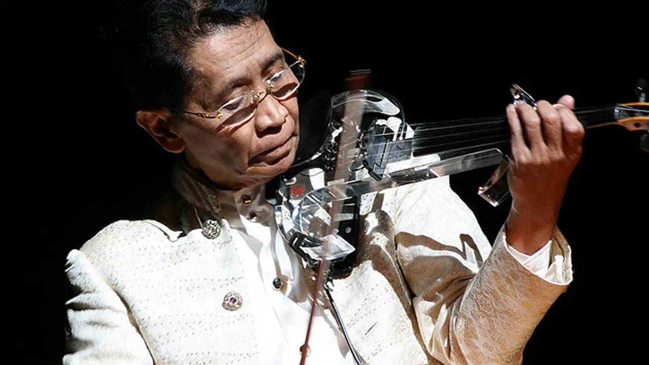 Idris Sardi 