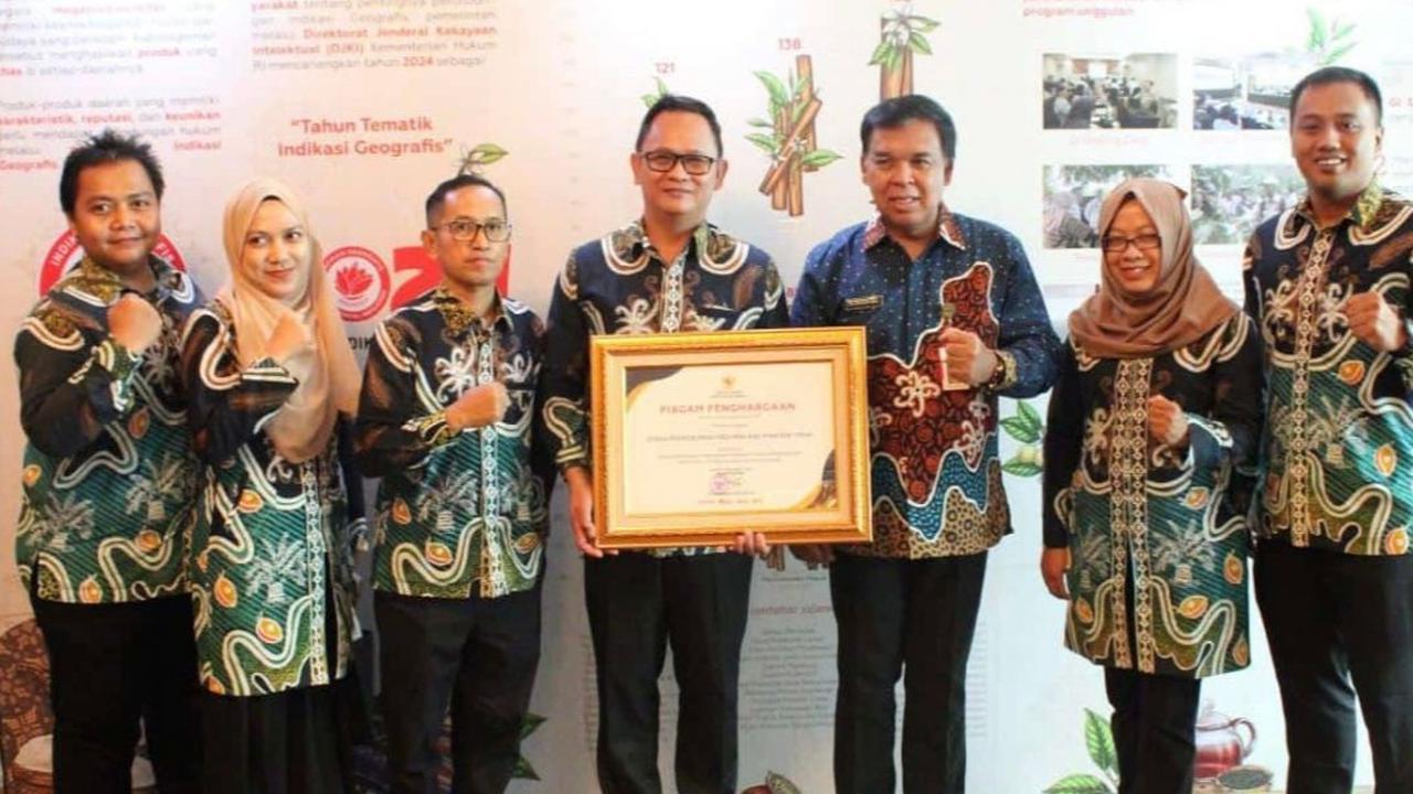 Dinas Perkebunan Kaltim Raih Penghargaan Indikasi Geografis Nasional