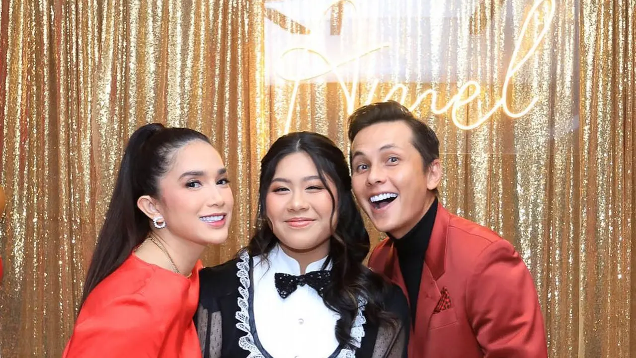 Pesta Ulang Tahun ke-17 Amel Putri Ussy Sulistiawaty