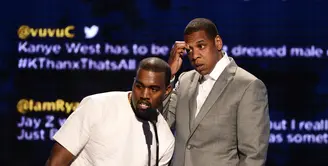 Kanye West mengaku bahwa dirinya merasa kecewa saat Jay-Z tak hadir dalam pesta pernikahannya dengan Kim Kardashian. (MICHAEL BUCKNER / GETTY IMAGES NORTH AMERICA / AFP)