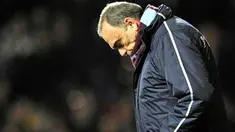 West Ham's Israeli manager Avram Grant gestures during the FA Cup third round football match between West Ham United and Barnsley at the Boleyn Ground, Upton Park, in East London, England, on January 8, 2011. AFP PHOTO/GLYN KIRK