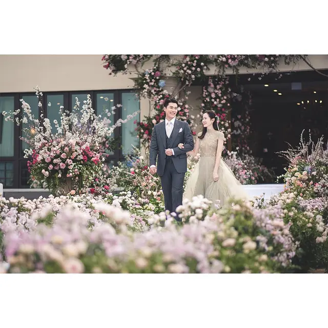 Hyun Bin-Son Ye Jin