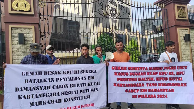 Gerakan Mahasiswa Hukum (Gemah) mendatangi Mabes Polri untuk membuat pengaduan terkait dugaan suap di Pemilihan Bupati Kutai Kartanegara atau Pilbup Kukar 2024.