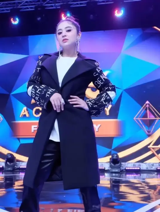 (Instagram/dewiperssik9)