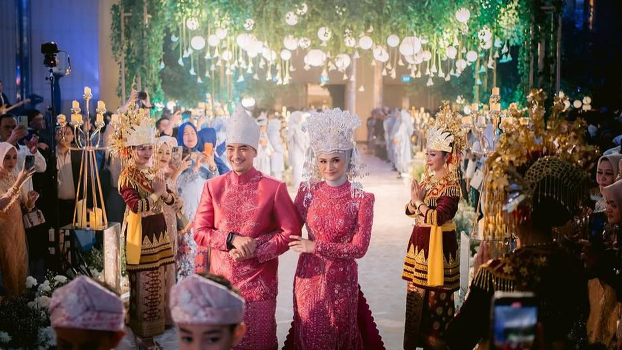 6 Pasangan Artis di Resepsi Pernikahan Zumi Zola & Putri Zulhas, Tampil Harmonis dan Serasi