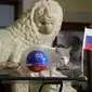 Achilles si kucing peramal memilih pemenang laga Rusia vs Mesir pada Grup A Piala Dunia 2018. Dia memprediksi kemenangan tuan rumah. (AP Photo/Dmitri Lovetsky)