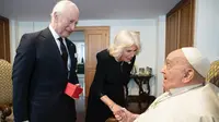Penghormatan Terakhir Raja Charles III pada Paus Fransiskus yang Meninggal Dunia di Usia 88 Tahun