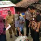 Warteg di Semarang terapkan sistem  plastik bayar dengan sampah (Liputan6.com/edhie Prayitno Ige)