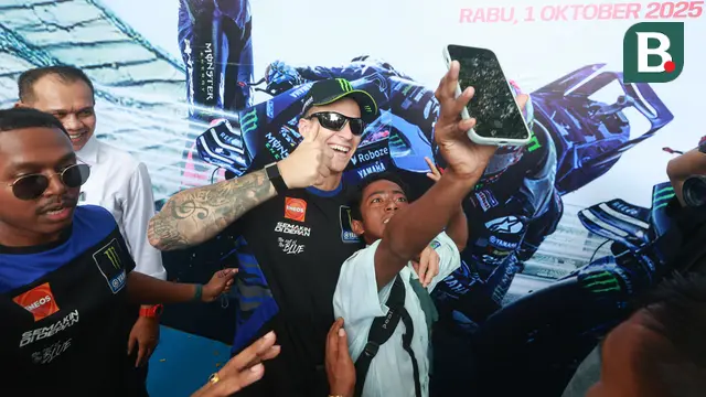 Foto: Antusiasme Siswa SMAN 2 Mataram Menyambut Kedatangan Fabio Quartararo dan Alex Rins Jelang MotoGP Mandalika