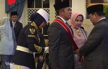 VIDEO: Momen Presiden Prabowo Turunkan Tangan Teddy Beri Hormat Saat Terima Tanda Kehormatan