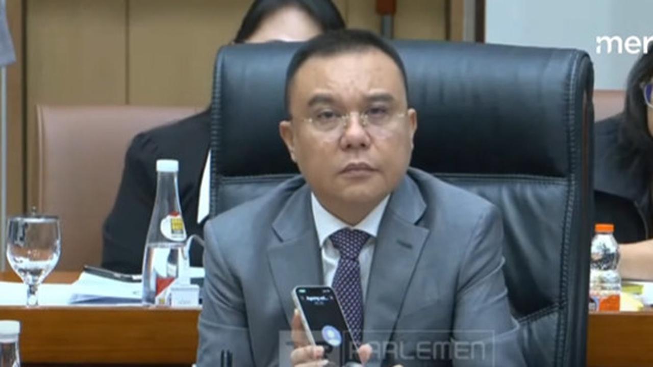 VIDEO: Pengakuan Prabowo, Terkaget-kaget Dengar Gaji Hakim Tak Naik 12 Tahun! Dasco Pegang Kepala