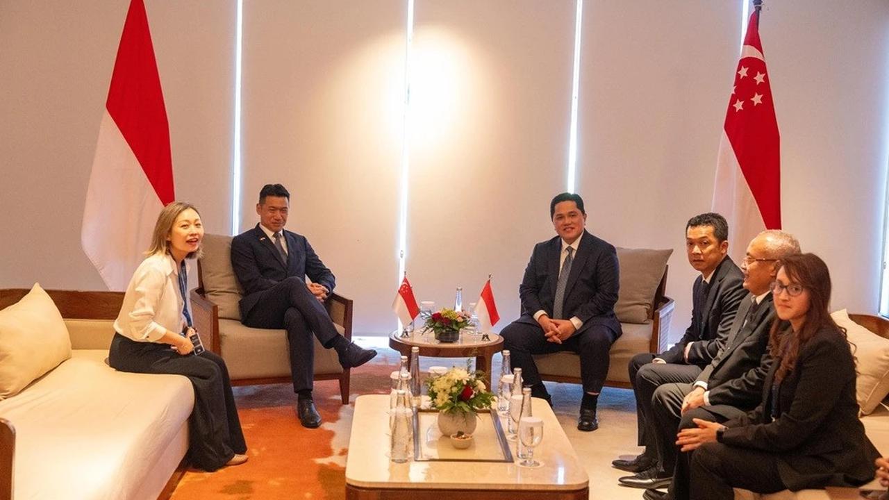 Menpora Erick Thohir saat menandatangani Deklarasi Bali dalam acara SEA Ministerial Meeting On Youth and Sports 2026