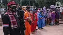 Sejumlah peserta saat mengikuti deklarasi Koalisi Aksi Menyelamatkan Indonesia (KAMI) di Tugu Proklamasi, Jakarta, Selasa (18/8/2020). Dalam deklarasi ini sejumlah tokoh  hadir dan ikut menjadi deklarator maklumat menyelamatkan Indonesia. (Liputan6.com/Faizal Fanani)