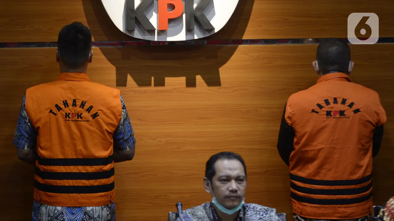 FOTO: KPK Resmi Tahan Nurhadi dan Menantu Terkait Kasus Suap