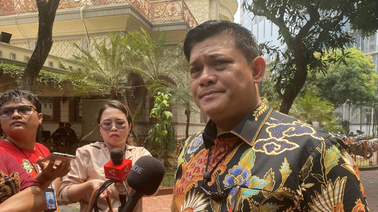 Sementara itu, Dirreskrimsus Polda Metro Jaya Kombes Pol Ade Safri Simanjuntak menyebut penyidik gabungan hari ini memeriksa dua saksi.<br>