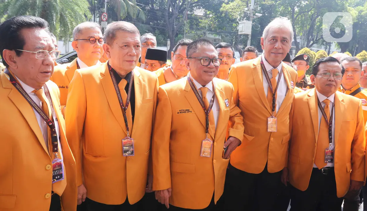 Partai Hanura mendaftarkan 580 bakal calon anggota legislatif (Bacaleg) tingkat DPR RI untuk berlaga di Pemilu 2024.  (Liputan6.com/Herman Zakharia)