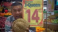 Durian J-Queen dengan harga Rp 14 juta ramai jadi perbincangan publik (Dok.Instagram/@realplazaasiatasik/https://www.instagram.com/p/BtDWcoIH5wh/Komarudin)