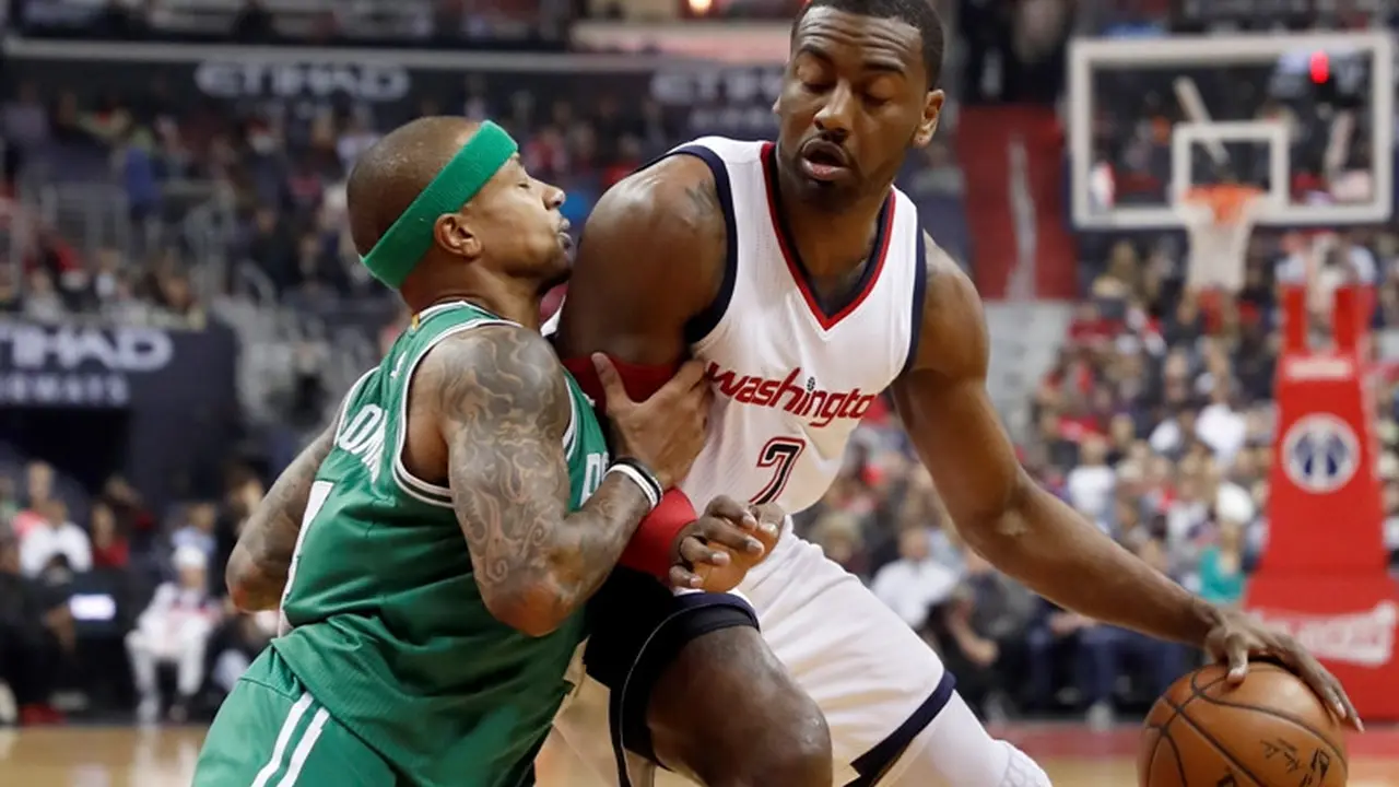 Isaiah Thomas dan John Wall.