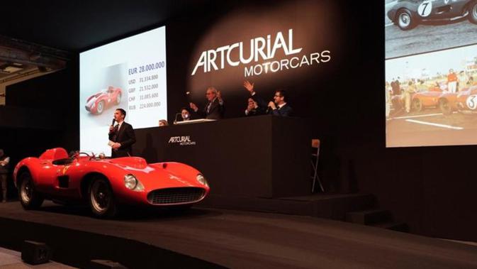 Mahalnya harga Ferrari 335 Sport Scaglietti karena sejarah panjang yang pernah diukirnya.