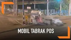 Seorang pengemudi melaju kencang dan kehilangan kendali di persimpangan Chiang Mai, Thailand Utara. Akibatnya, mobil yang dikendarainya menabrak sebuah pos polisi di jalan. Diduga, pengemudi kehilangan kendali karena mabuk dan tertidur di belakang se...
