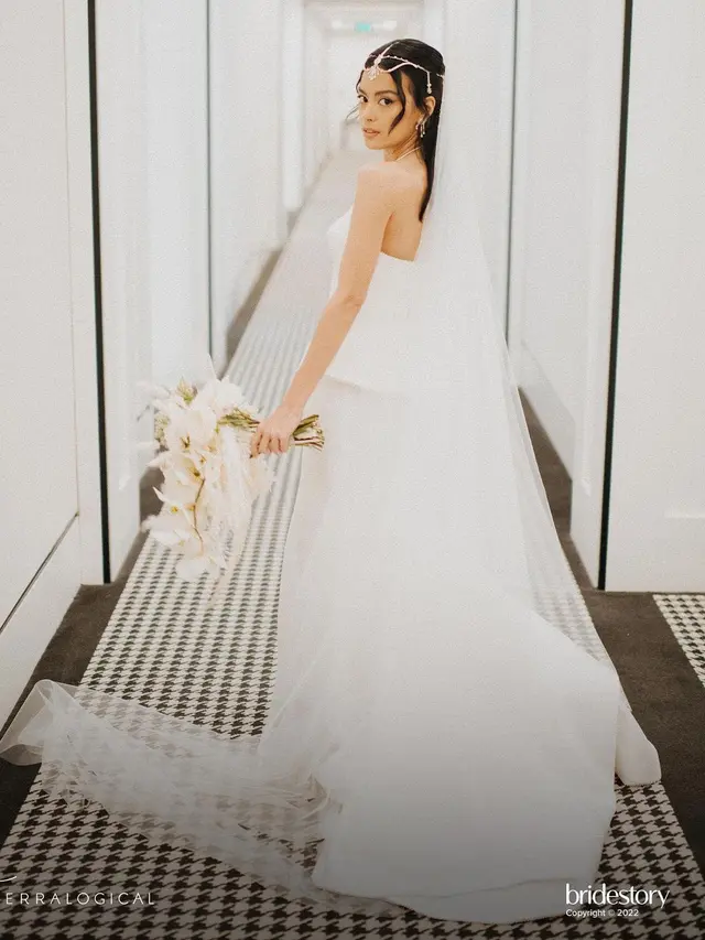 Eva Celia Menikah, Anggun dalam Gaun Pengantin Rancangan Hian Tjen